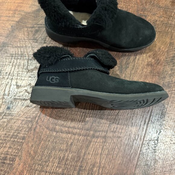 Classic Ultra Mini Chalet Suede Booties - Picture 4 of 9